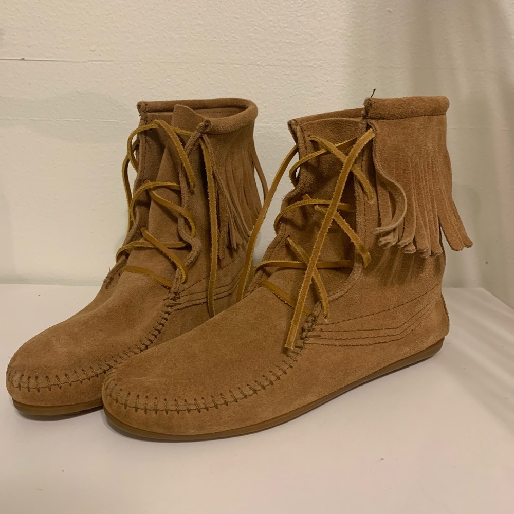 Minnetonka Brown Leather Tramper Ankle Boots